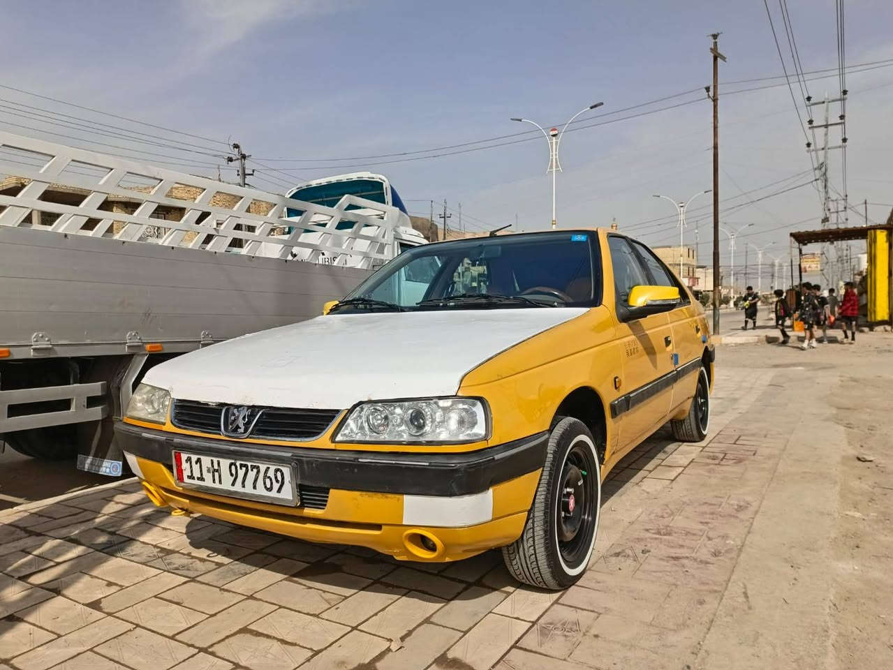 سلام عليكم بيجو موديل 16 كفاله عامه ماعده قبق بانزين بيه ضربه العنوان ناصريه السعر 52 وبيه مجال الستفسار عل رقم ***********
