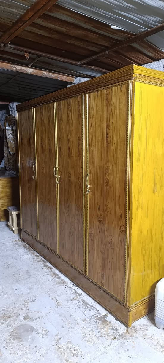 كنتور ابو 4 تسكام درجه والئ ونضيف للبيع السعر ب 230 المكان الشاميه وهذا رقمي ***********
