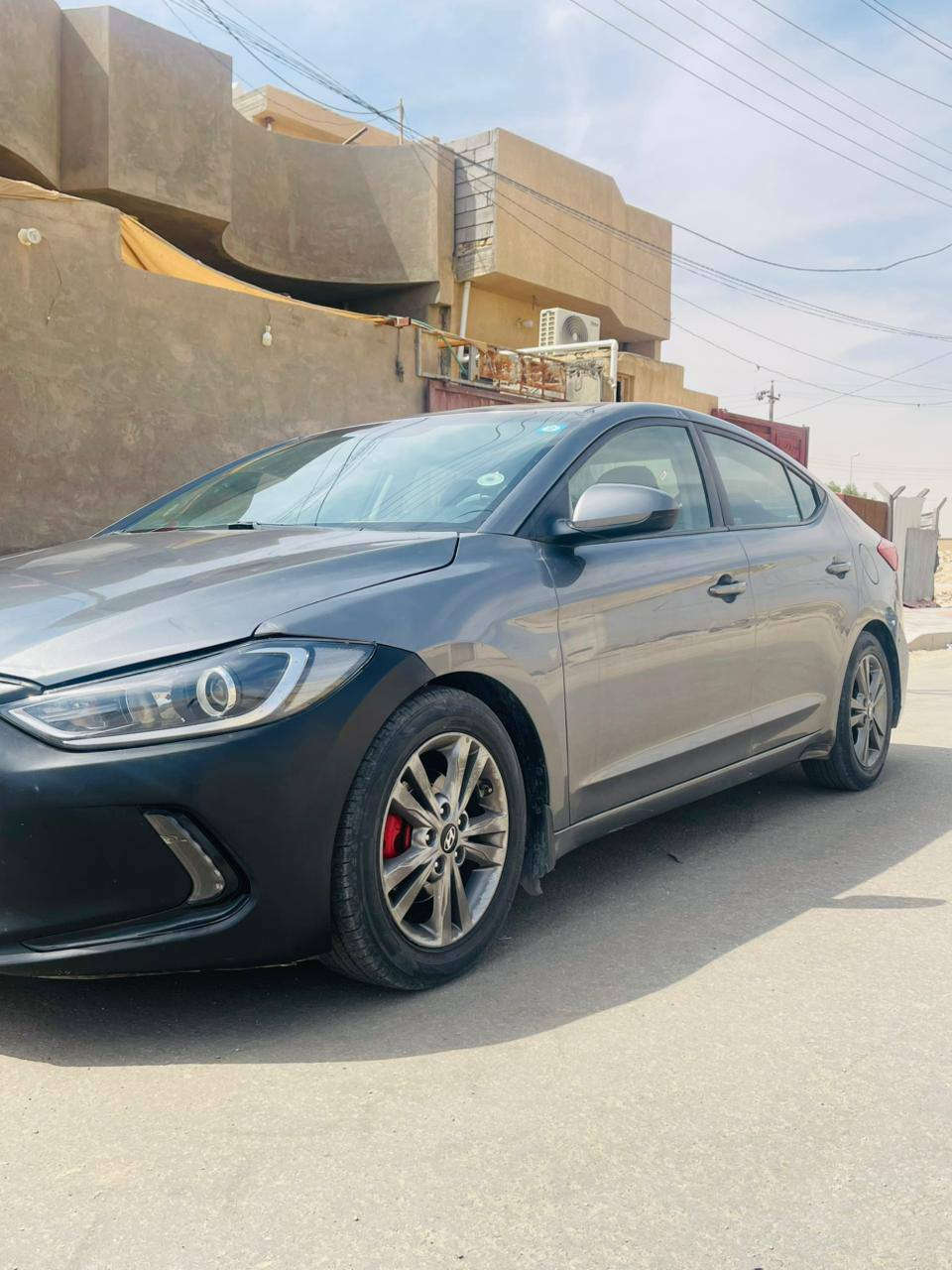 سلام عليكم هونداي النترا موديل 2018وارد امريكي تبديل بنيد والباقي كفاله عامه من ضربه والصبغ والفتح وتبديل سياره جديده مواصفات حلوه محرك 2000شاشه كبيره كامره دواره ويل كب تحكم استيرن رادار امامي خلفي رادار جانبي سياره جاهزه من كلشي كير ومكينه  حداديه تبريد تخم تاير كهربايات رقم نكليزي مشروع وطني سياره سعر 120وبيها مجال حك جيه بس المكينه مفتوحه مكان سياره كربلاء الحر ***********
