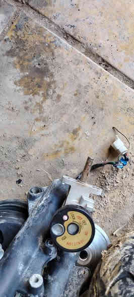 سلام عليكم غراض صيني كله اصلي مابي تجاري مال تفصيخ دبلات جدد السعر 15) قبق هندر 15)وياله هنه وتايراتهن وره وكدم. الكدام دسكات مو بنز السعر 25 ثنيناتهن) جدد(كلجات شرد الشلعه السعر 20ثنيناتهن جوزه اصليه ام الكفل ب10)وسلف اصلي مال 150 ي10)مكاني بابل القاسم) ***********
