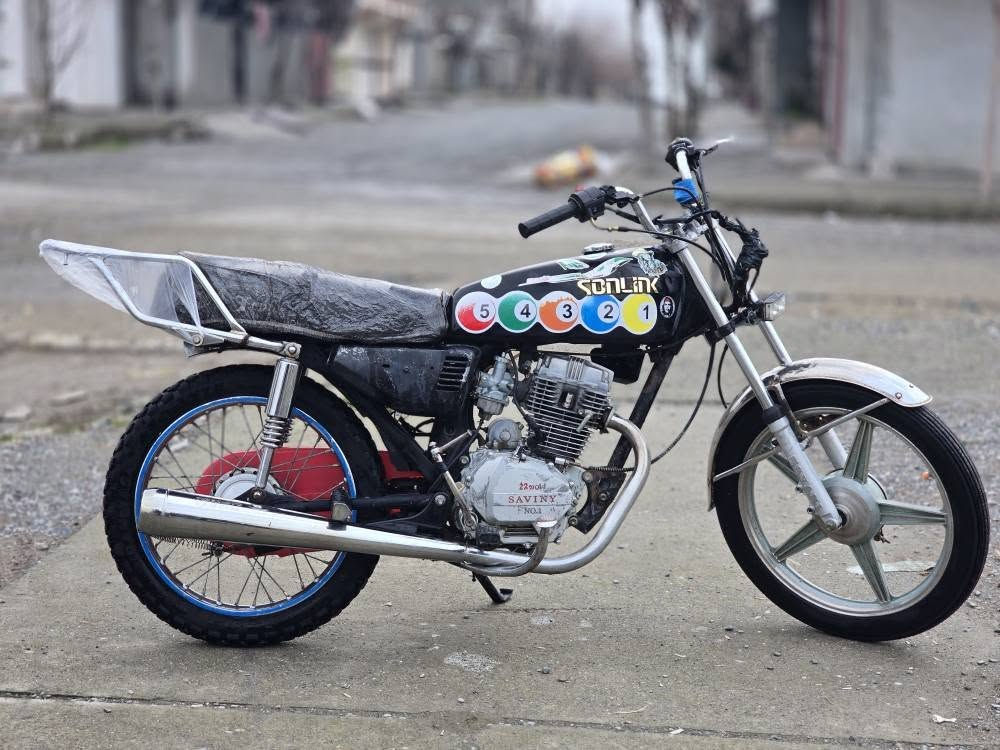 به ناوی خوای گە ورە ئە م تورە بە فروشتن مە کینە 150گیرو مە کینە بە شە  رت لایتی ئش ده کات ڕۆن نادات دوکە ڵ ناکات نرخی 170 مە حامە له شوین قە لادزێ 
*********** بشدار, السليمانية
