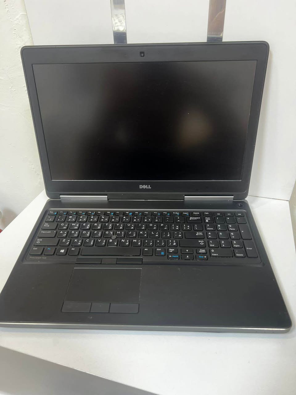 للبيع DELL 7520
Core i7 h جيل سابع 
هارد ssd 1T
رام ddr4 16gb
كرت quadro 1200m 
بقوة 1050 
حجم الشاشه 15.6 انج
بطاريه تقريبا ساعتين و نص
مناسبه للألعاب و العمل المكتبي و البرامج الهندسيه
السعر 375 الف 
مكاني الاعظمية *********** بغداد, العراق
