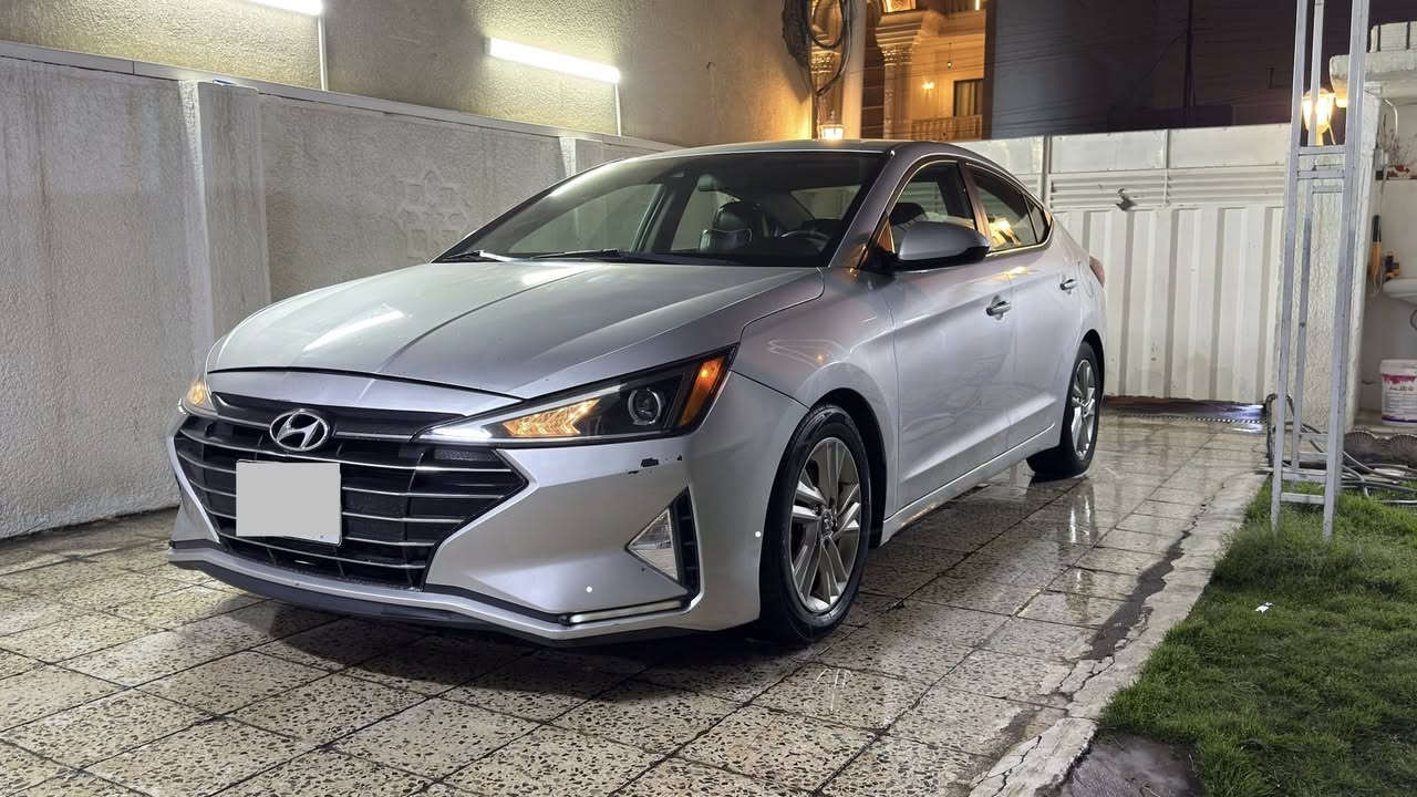 النترا 2019 امريكي مكينه 2.0
رقم بغداد 

الموصفات:

رادار امامي وخلفي  ، نقطة عمياء ، شاشة كبيرة

 ، تتبع مسار ، تحكم ستيرن جهتين ، كاربلاي و اندرويد اوتو

، تخم تاير امامي جديد , تغليف كشنات جلد 

گير ATF المرغوب  
 

السياره كلش حلوه و نظيفه جداً 

الحادث : بنيد مبدل و مصبوغ + ايرباك ستيرن 

 

صور الحادث مرفقة ✅ 

المكينه مبدل گازگيت 

المسافة المقطوعه : 

 (102.300 ميل ) يعني ( 163.700 كيلو ) 

للاستفسار :

***********

العطيفيه
