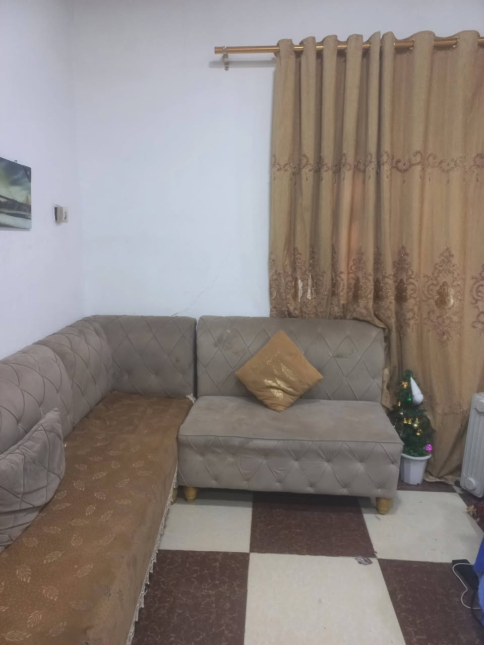 سلام عليكم تخم كويتي عشر أمتار رايده ب٤٠٠ ولشراي بخدمته مكاني بصره ابولخصيب مهيجران وشراي يدلل هاذ رقمي***********
