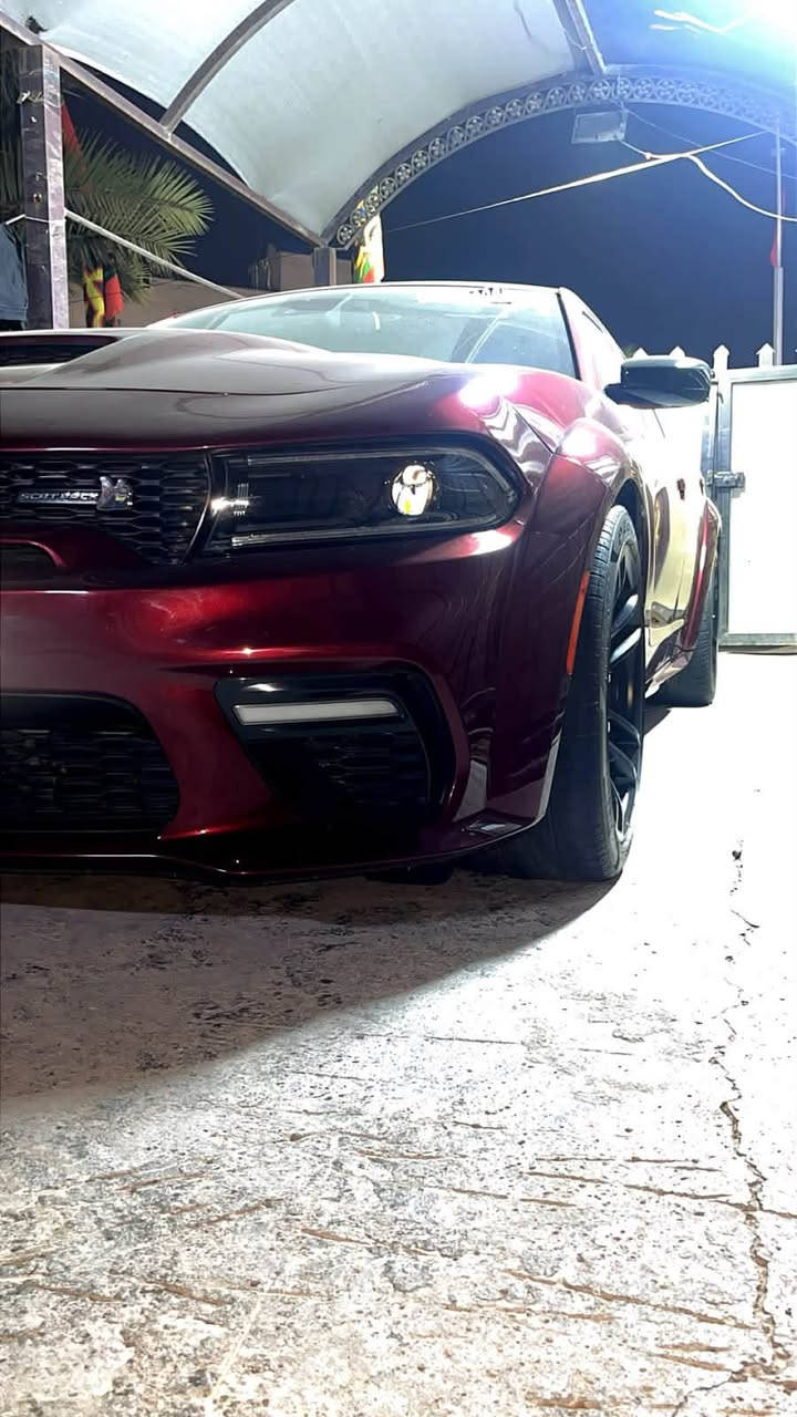 🔥 للبيع | Dodge Charger Scat Pack Last Call Widebody 2023 🔥
إذا تدور على سكات باك فل مواصفات ومميزة عن الباقي، فهاي السيارة خيارك. لون ماروني مميز يخليها ملفتة بكل مكان، مع إضافات جاهزة وصوت وهيبة معروفة.

🚗 المواصفات:
• موديل: 2023 Last Call Widebody
• محرك: 6.4L HEMI V8
• قوة: 485 حصان
• قير أوتوماتيك 8 سرعات
• ممشى: حوالي 13 ألف ميل
• أعلى فئة (Full Option)

⭐ المميزات:
✅ رادار وأنظمة أمان متكاملة
✅ شاشة كبيرة + Apple CarPlay & Android Auto
✅ تشغيل بصمة ودخول ذكي
✅ كاميرا خلفية + حساسات
✅ تبريد وتسخين للمقاعد
✅ بريكات Brembo الأصلية
✅ Launch Control + Line Lock + جميع أوضاع القيادة

🔥 الإضافات:
• اكزوز Mopar مع بوابات تحكم ريموت
• برمجة
• Catch Can
• دركات كاربون فايبر RPM

🛠️ ملاحظة: السيارة حادثها أمريكي، الضرر كان بنيد أمامي فقط وتم تبديله مع صبغ، والسيارة جاهزة للاستخدام ولا تحتاج أي مصروف.

💰 السعر: إذا شراي منختلف.

📍 الموقع: بغداد

📞 للتواصل: ***********
