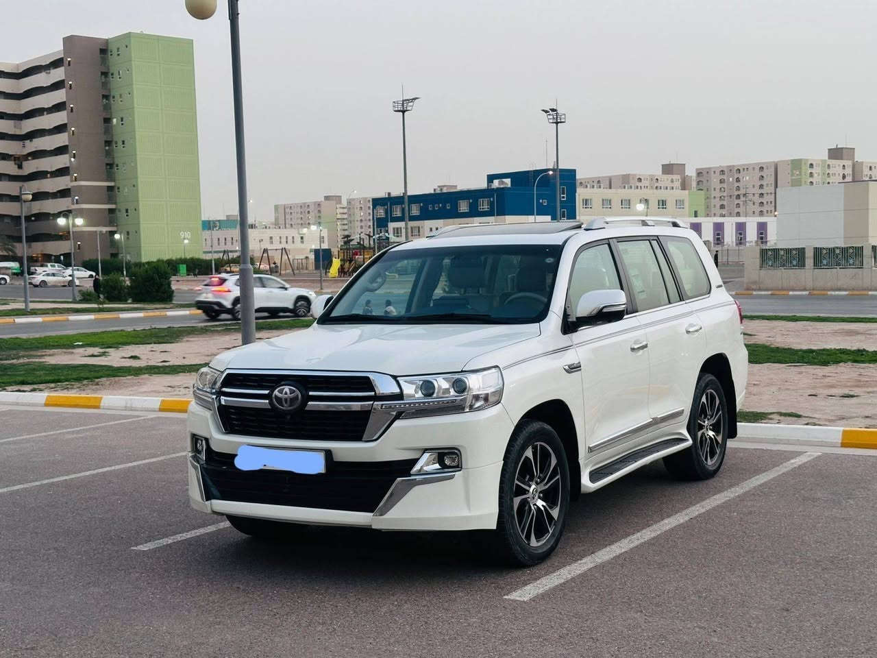 اقرأ التفاصيل كاملة غير متواجدين عالفيس الشراي يتصل
السلام عليكم ***********
للبيع لاندكروز 2021 رقم شمالي جديد سنويه جديده مواصفات بصمة ابواب وتشغيل فتحه سقف سلايت كشنين كهرباء ثلاجه حساس، امامي خلفي كشنات جلد جنطه شفط ٥ كاميرات سياره ماشيه 78 الف مثبت سرعه دبل ماوس 
سياره بيه صبغ جاملغ وحافة البنيد وربع الباب بدون ايرباك بدون دواخل مكانه بغداد بسعر مناسب جدا 458ورقه
