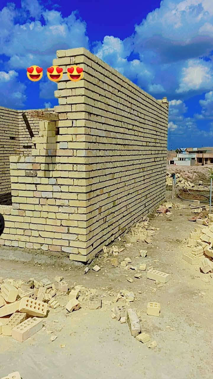 خلفه بناء طابوك بلوك شقل درجه اولئ ونظافة حالين متفرق *********** ***********
