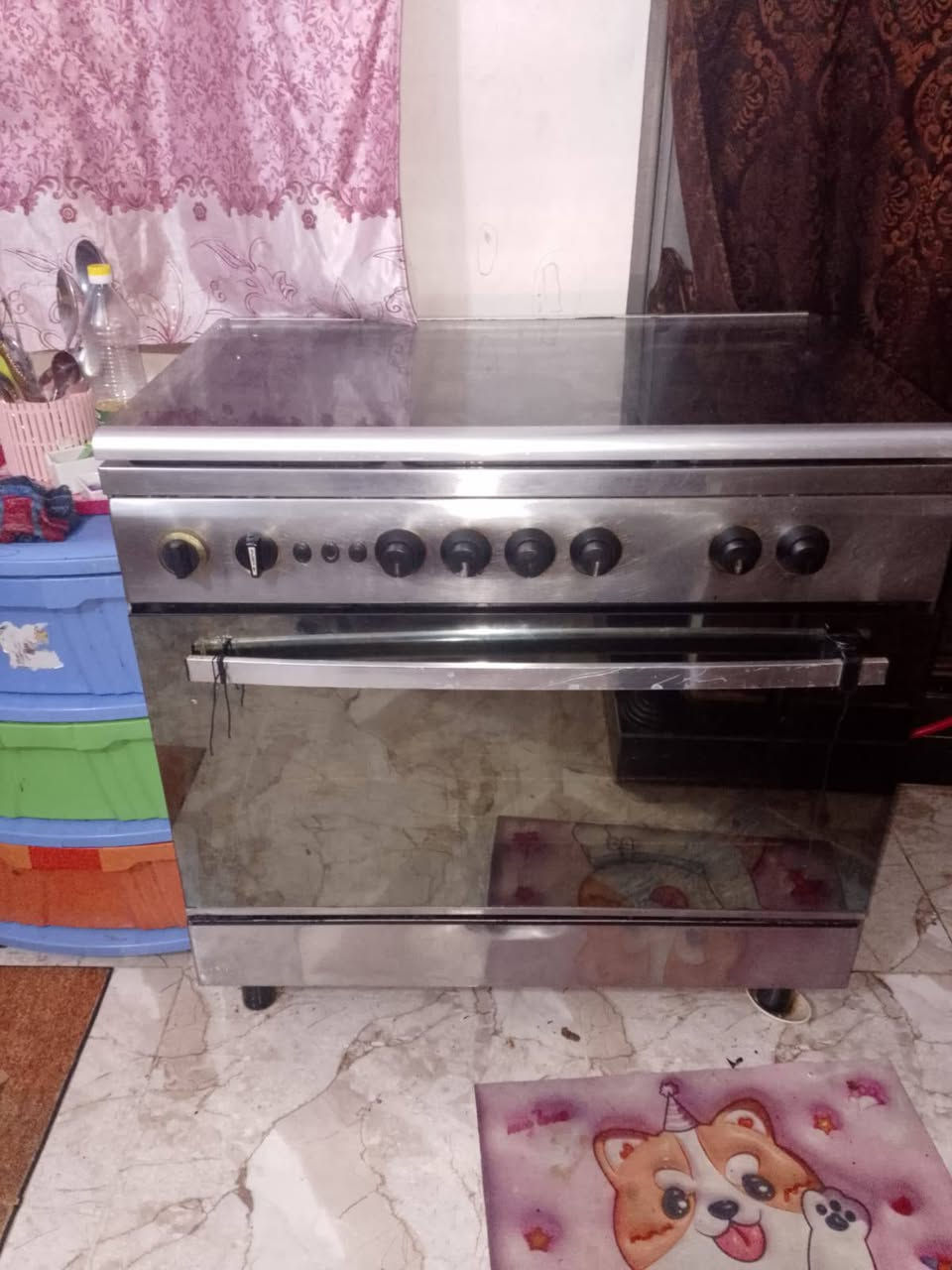 بلازمه حجم ٣٢ بدون نت نضافه فول السعر ٦٠ الف قفل
طباخ نضيف وشغال كله السعر ١٢٠ الف
***********
