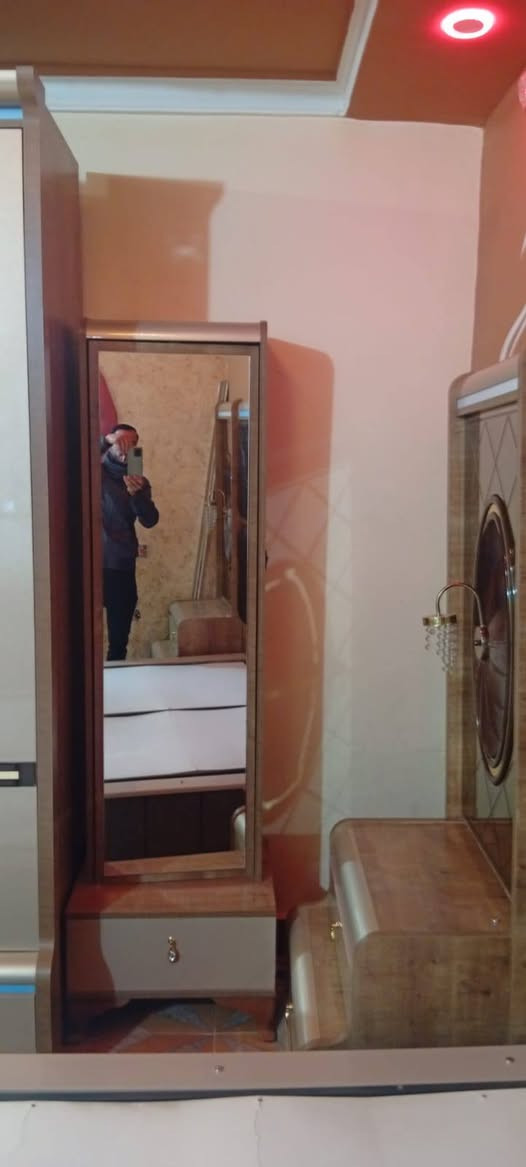 غرفة نوم للبيع تركي درجة اولى مستعجلين على بيعته***********
