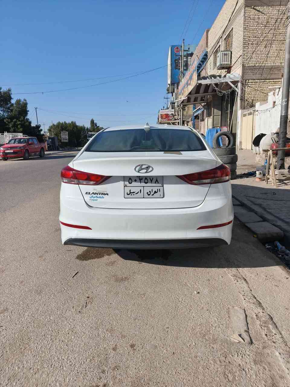 الانترا موديل 2017 وارد امريكي 
ضررها باب الصدر ومبدله نفس الون 
وبيه ربع القماره والبنيد رشات اثر تقشير 
رقم اربيل الماني
محرك 2000 دوش 
بصمة +ترحيب رادر مري تحكم ستيرن مانع انزلاق
هيتر كشنات داخل بيجي شاشة كبيره تدعم الكاربلي
تبريد منفصل ثلاث وضعيات قيادة للبيع او المراوس حسب القناعه السعر 116 
***********
