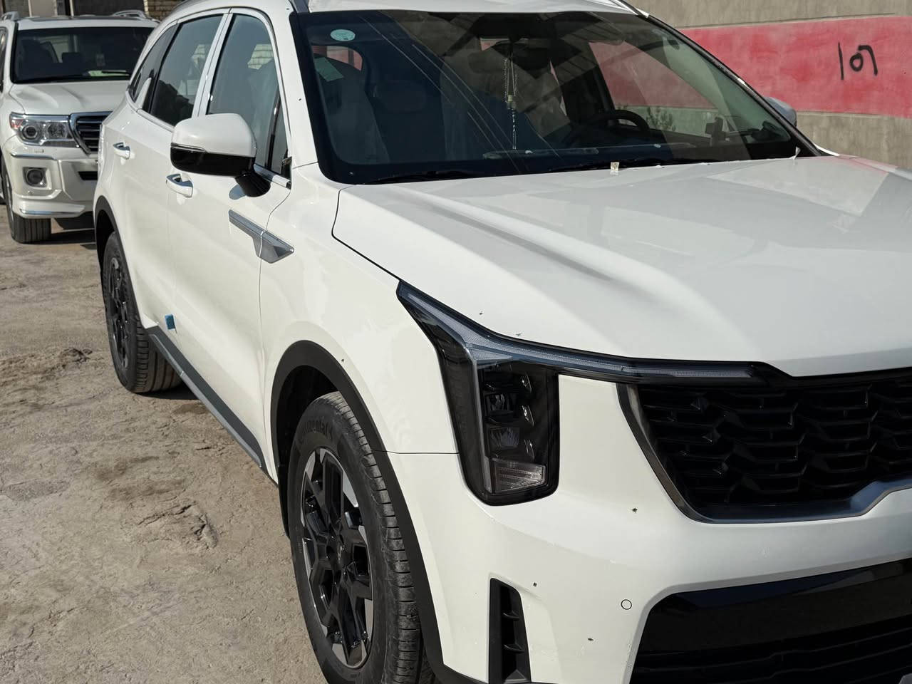 السلام عليكم 
سورنتو 2024 رقم اربيل خليجي مكفوله من اي ضرر او تكحيل او بارد شرط السونار مكان السياره بغداد 
مواصفات 
حساس امامي خلفي 
كامره خلفيه 
شاشه متصله كبيره ابل كار بلي 
٧ راكب الخانه الثالثه كمبريسر منفصل للتبريد 
لايت زنون 
٥ ويل كب 
تبريد لمس شاشه 
محرك اقتصادي ٢٥٠٠ 
ممشى السياره ٤٧ الف قابل للزياده 
مري شفط 
اناره ترحيب تحت يدات البوب 
نظام ال اوتو هولد للوقوف  لمسافات قصيره 
هاند بريك بصمه 
السعر خاص او تواصل على الرقم او واتساب 

***********
*********** بغداد, العراق
