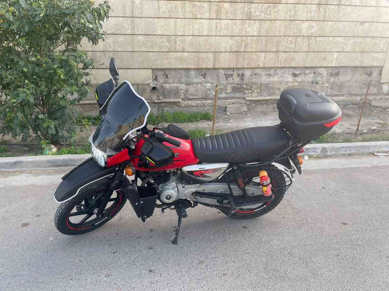 بوكسر موديل٢٣ استلام ((بل٢٤ شهر ال١١))
رقم وسنوية بغداد تحويل نفس اليوم
بلادية الدراجة جدا نضيفة ماشية٢٤ حقيقي استخدام شخصي علة ايد وحدة،،
بيهة خيط بالكبسة القوية فقط،،
البارحة بدلت فلاوين وراجز سلف جديد بلادي وزنجيل،،
جاهزة للعمل ربع نكرة وكلشي شغال بيهة،،
كلشي جديد وضع شركة،،
رايدهة بمليونين و٢٥٠ ومجال بسيط واتشرف بيكم
مكاني بغداد المنصور
***********‪
