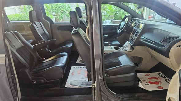 خريج وكاعد ماعدك شغل تاخذ هاي وخط طالبات طبية وحياة سعيدة وبسعر سلتوز تصدك دوج بعد

دوج كرفان sxt موديل 2018

ماشية 72 الف ميل

محرك 3.6

ابواب وجنطة كهرباء سيارة

تشغيل عن بعد

جاهزة وبدون نقص

حادثها جاملغ صفحة السايق ومبدل نفس اللون وبارد البنيد

السيارة جاهزة

#السعر_الطلب_في_التعليقات 

العراق بغداد مدينة الصدر الشماعية

*********** بدون مراوس
