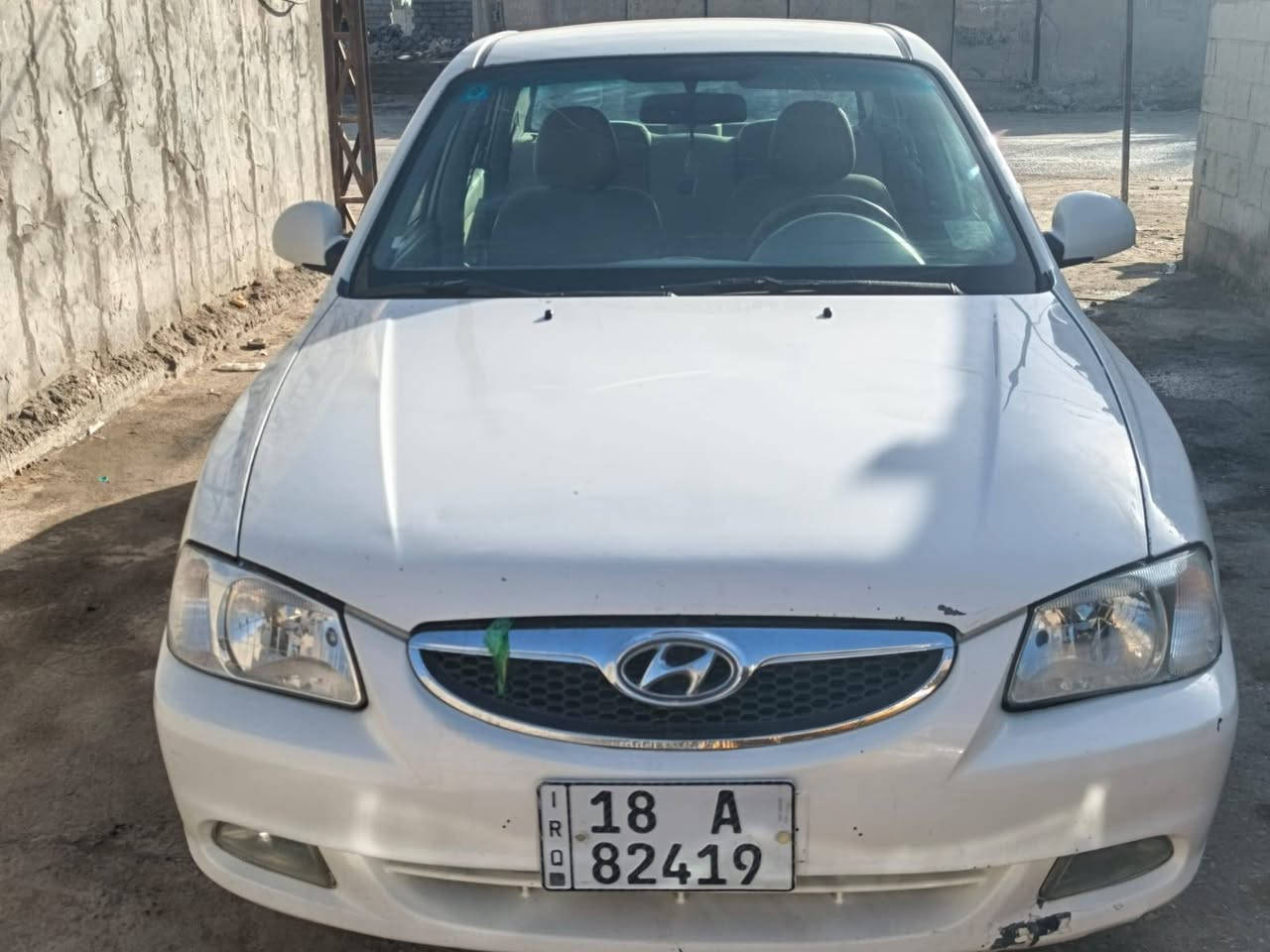 سلام عليكم 
فيرنا 2015
بيه ضربه بل جنطه وراجه بارد
ومكينته بدايه تبخير 
رقم بابل نكليزي 
السعر 70وبيه مجال 
***********
