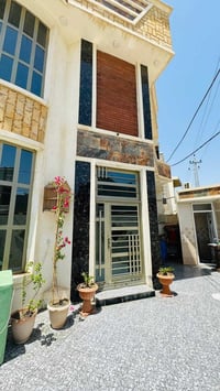 الدار للبيع  مساحه١٥٠ ركن  حي الأمين قرب مدرسه الاعظميه قريب ع الشارع ...