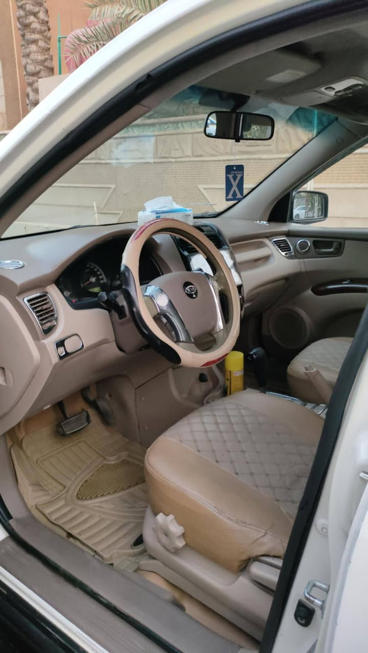 كيا سبورتج 2009 خليجي رقم بغداد الانكليزي الجديد
مكفولة كفالة عامه ماعدا البلاستيك ( السيارة فول مواصفات خليجي )
فتحة سقف سلايت روف
مكينة 2000 دوش
شاشة عرض كبيرة
داخل بيجي وصاج
دسك امامي خلفي
لايت زنون جديد
بلاجكتور امامي 
دبل كزوز
اي بي اس
كشنات جلد
تخم تاير جديد ويل كب
صدر امامي خلفي جديد 
تبريد ثلج 
سستم داخلي وخارجي الأرضية جلد
السيارة باسمي سنويه جديده لل 2030
السياره استخدام شخصي قليل جدا ماشيه 107 الاف حقيقي السعر ١٣٥ ورقة مجال بسيط جدا 
للاتصال ***********
