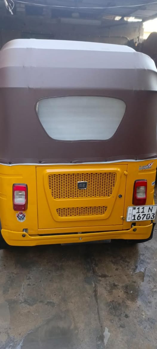 السلام عليكم تكتك للبيع موديل ٢٠٢١بيهه  تعمير دوس فقط مكان مدينه الصدر الاورفلي للاستفسار الاتصال على ***********سعر 8 وبيها مجال
