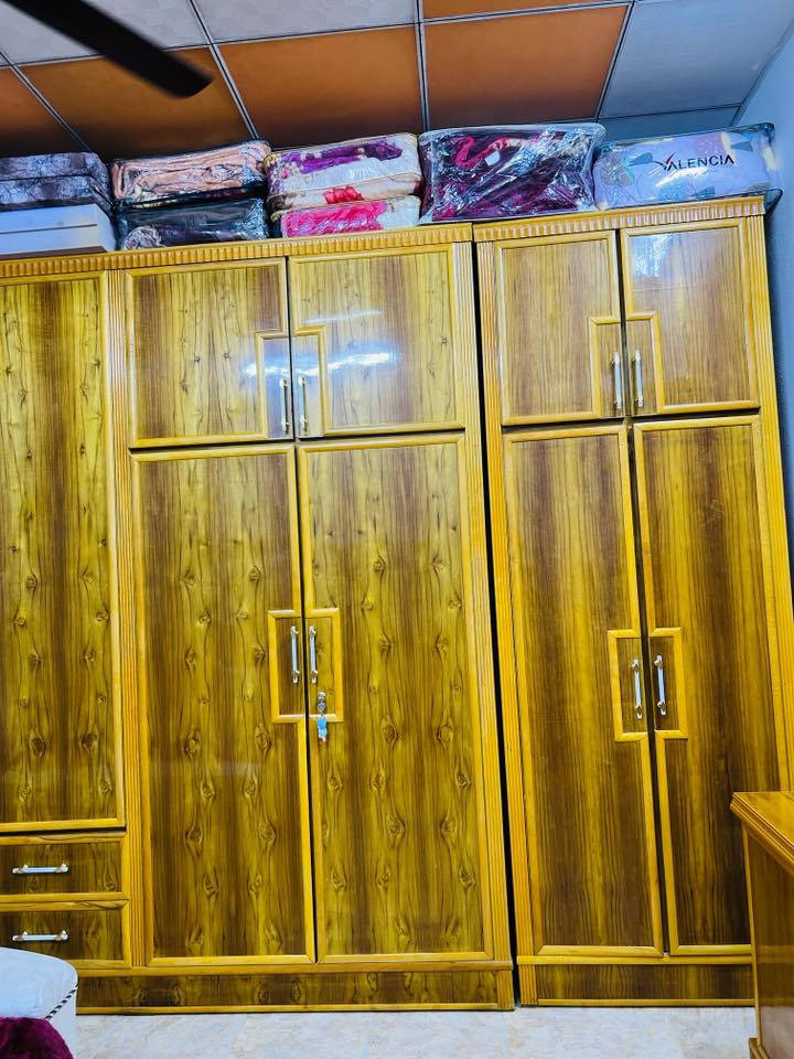 #للبيع
غرفه نوم صاج المضبوط فصال تركي مستخدم 4 اشهر فقط

و الوصل موجود والتاريخ مكتوب بل وصل
خاص ما اجاوب اتصل
***********
