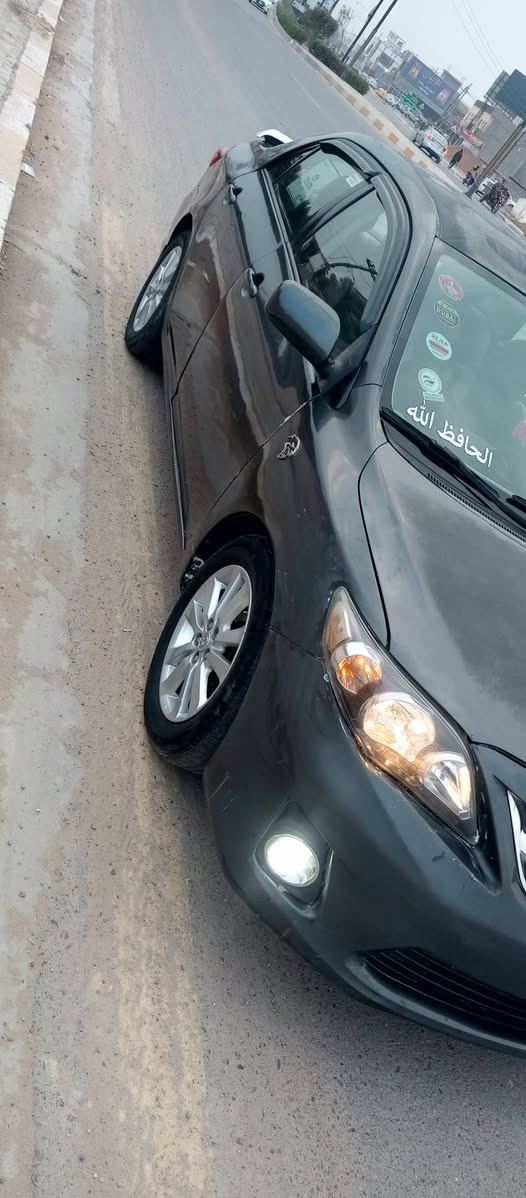 اللبيع او مراوس حسب الغناعه.
كورلا كندي موديل 2009 رقم الانبار نكليزي.  سياره مصبوغه حزام حداديه جديده تخم تاير تبريد بيانو بصمه تشغيل بصمت بوب. بصمت جنطه  سياره ضررها جاملق مامي سياره البيع. *********** العنوان الفلوجه السعر 92
