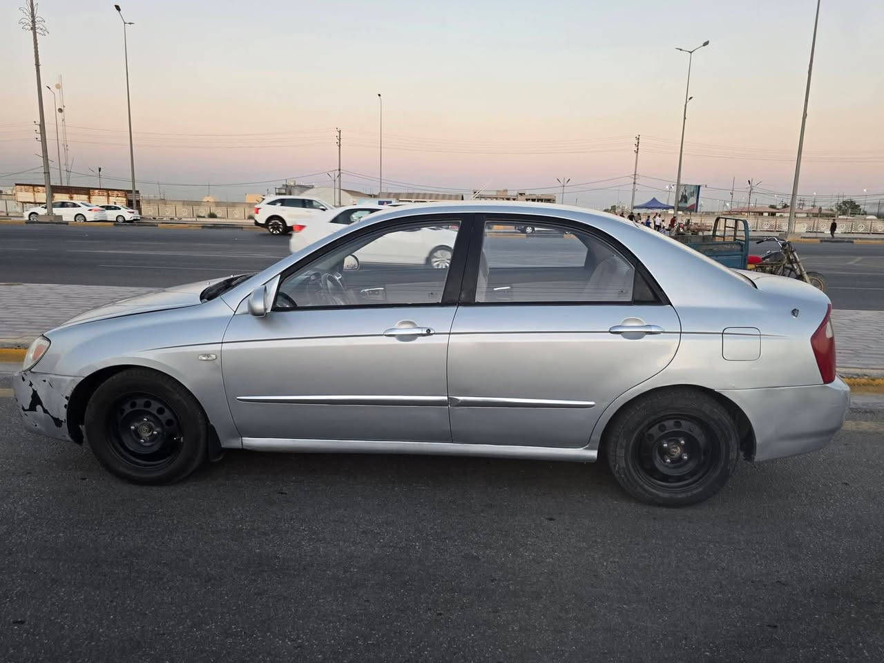 كيا سيراتو 2006 خليجي 
رقم بابل نكليزي 
تحويل مباشر 
سيارة جاهزة كير ومكينه جدد حداديه جديدة تخم تاير سيارة مصبوغه عام للجماليه مكفوله منل ضربه سعر 62 مكان سيارة كربلا للاتصال ***********

