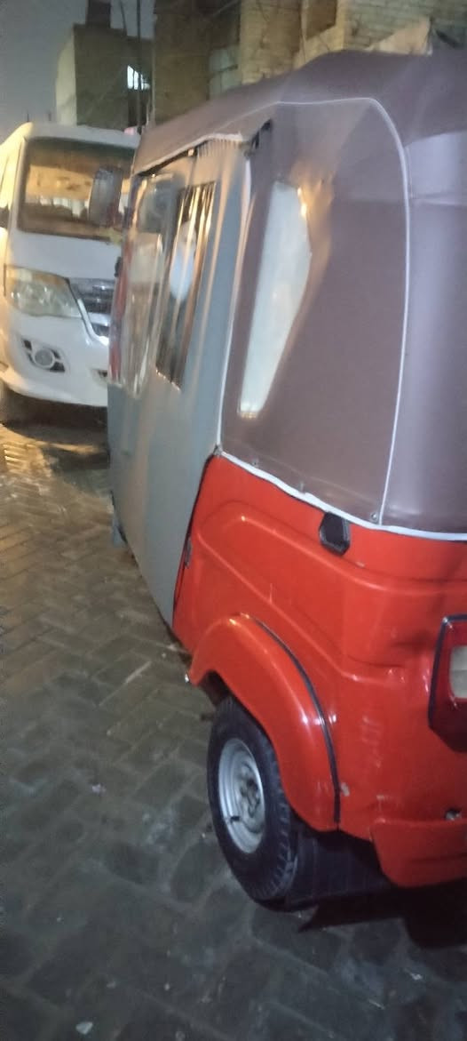 سلام عليكم تكتك البيع 20022 لشهر  الثامنه تكتك بيه اشوي صبغ بل لغد  دوس امعمرات كافال من غير هذاني التكتك مكفوله كافال عام***********
