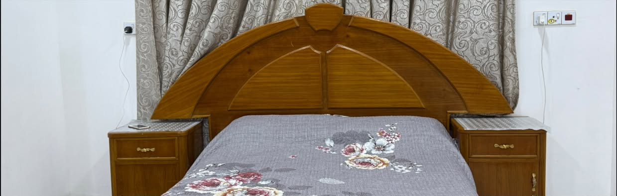 للبيع كاونتر  داخل ألمنيوم والخارج mdf  والسطح كوارتز + غرفة نوم صاج درجة اولى 
***********
