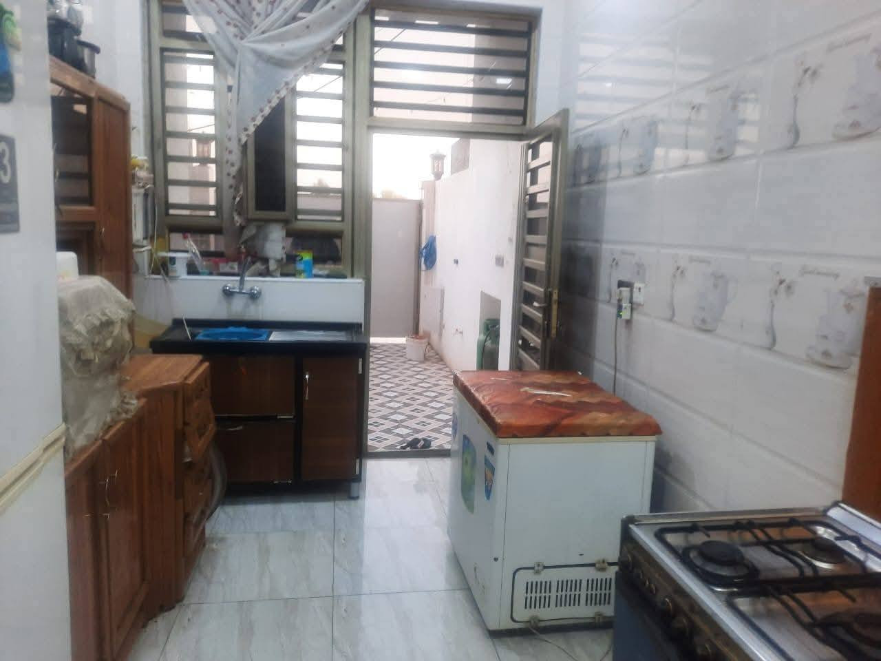 🌹(على بركة الله )🌹

مشتمل للبيع الفلوجة حي الشهداء الامين

 خلف جامع السلام وقرب المنتدى الثقافي ودائرة الكهرباء 

مساحة(125 متر) وجه 6.25 /نزال 20/م

شارع 10 على مدراس وساحة خضراء

طابو صرف سند

 بناء طابوق سنة البناء (2024)
أرضية بورسلين 
سطح شتاكير 
تئسيس الكهرباء بوري ➕تئسيس السبالت نظام بوري

1️⃣الطابق الاول يحتوي على 
غرفة نوم وصالة ومطبخ واستقبال صحيات داخلية ومنور
صحيات خارجية و كراج

2️⃣الطابق الثاني يحتوي على

غرفتين نوم وصالة وصحيات

💵💵💰السعر 118💵💵💰
للإستفسار الاتصال على الارقام
***********
*********** واتساب
