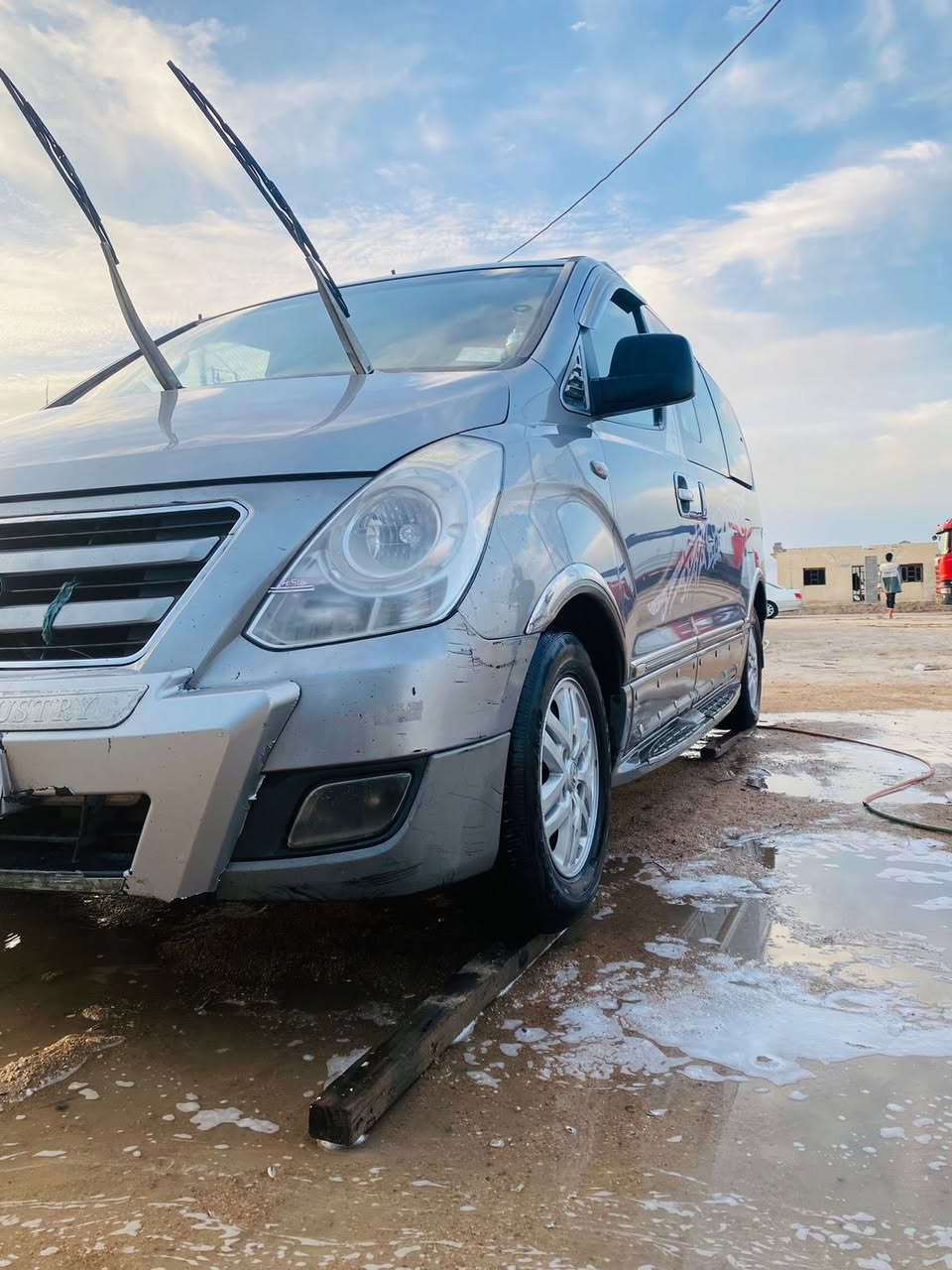 السلام عليكم استاركس ٢٠١٨ مكينه مكفوله جديدة مكفوله من الضربة صبغ فقط بكوريا مصفره من الضريبه سيارة جاهزة سعرها ٢٣٠ للتواصل ***********
العنوان البصرة
