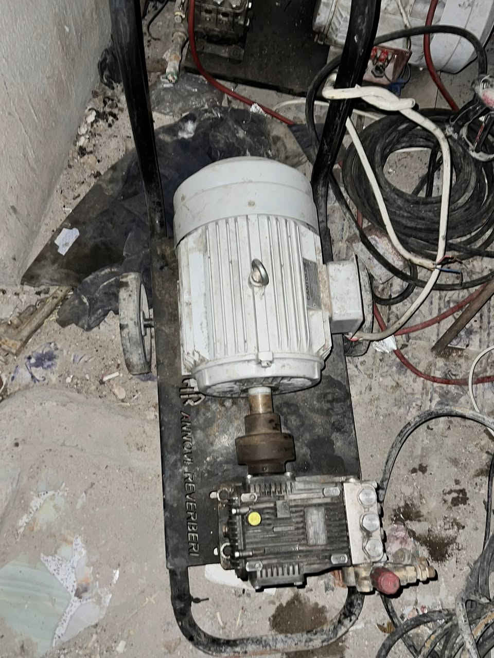 ماطور غسيل ضاغطه. 250بار. ماطور 10حصان. اخو جديد مستعمل لمدت شهر ١فقط المكان بصره زبير 

الرقم***********
