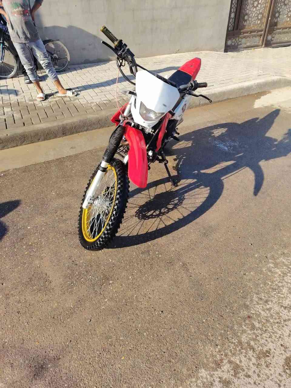سلام عليكم
قفاز 250cc.        مديل «24»

                               للبيع   »او«   مراوس 

                          «مكان بعقوبه»

             هــــــ/«***********»
