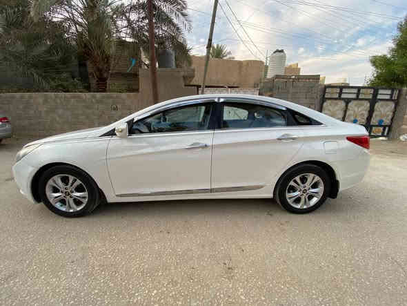 سوناتا موديل ٢٠١١ خليجي رقم بغداد بسمي دولي  فول مواصفات بنرامه سياره وضع لبلاد صبغ فقط قطعتين كما موضح في السونر مع وجود بارد ...مكينه وكير بلاد  نضاف جدا  سياره مال جناي ما متعوبه تحكمات ستسرن  مري شفط اشاير بل مري رقم مميز بكلايت لدات  
سعر ..119 وبيهه مجال 
رقم الهاتف:***********.        ***********
سياره تسوه اكثر وبلخير عل شراي
