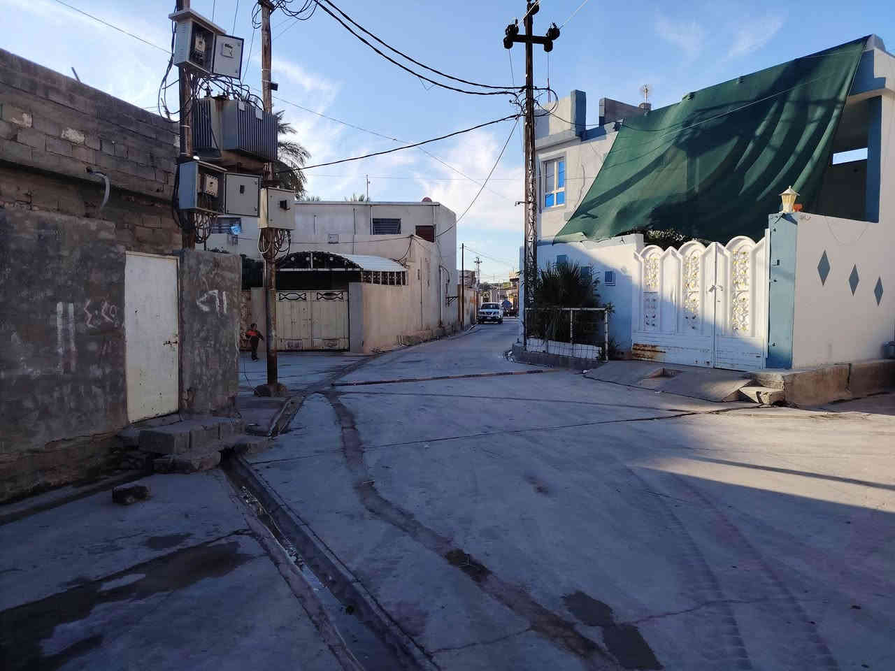 #ماشاء_الله_تبارك_الرحمن
بسم الله الرحمن الرحيم
السلام عليكم ورحمة الله وبركاته
يعلن مكتب علي الصميدعي للاستثمار العقاري
عن توفر دار للبيع المساحة ١٨٢ متر مربع الموقع حي العروبة قرب بيت خماس البناء طابقين
يحتوي الطابق الأول على استقبال ٦ *٤ ومطبخ ٤ *٤ وهول ٤ *٤ وغرفة النوم واحدة ٥* ٤
الطابق الثاني يحتوي ٣ غرف نوم كبار مع صحيات
الدار فارغ حالياً غير مسكون ٠٠٠ للاستفسار عن السعر وباقي التفاصيل الاتصال على الارقام التالية او مراسلة الصفحة :
📞 *********** متوفر واتس اب
📞 *********** متوفر واتس اب
او زيارة مكتب علي الصميدعي للعقار الكائن في ديالى ٠ جلولاء ٠ حي الشهداء ٠ مقابل اتحاد شباب جلولاء ٠ ودائرة التقاعد ٠
