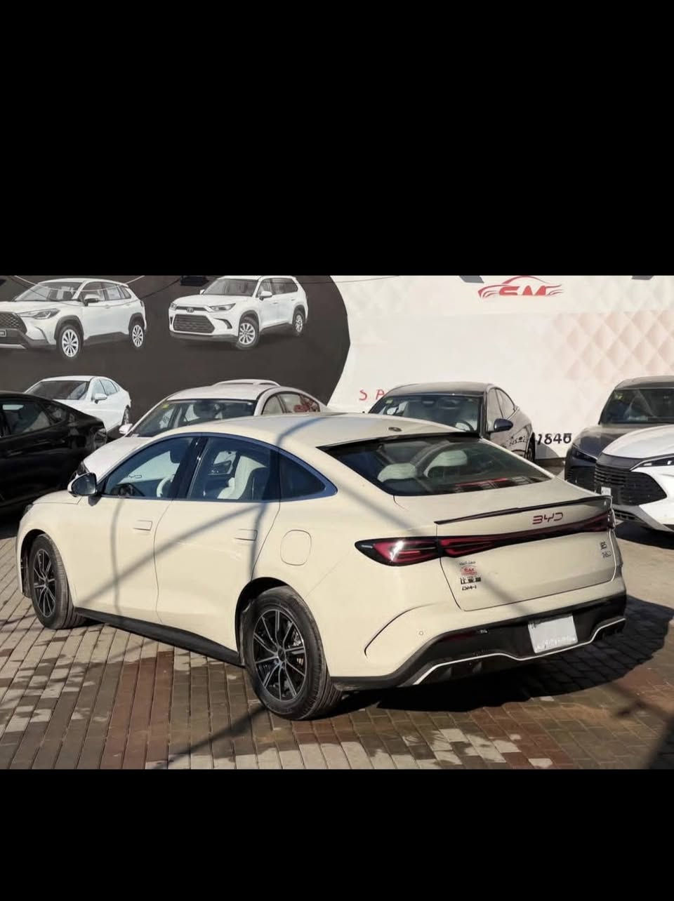 سيل 6 موديل ٢٥ سنويه وبليته
شاشه دواره 5 كامرات بدون فتحه رقم بغداد بسمي 
مكاني بغداد ماشيه ٤ الف 
سعره ٢٢ ونص 
***********
