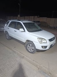 سبورتج ٢٠٠٩بلادي مامبدل بيها شي للبيع السعر١١٠موبايل 07832639866