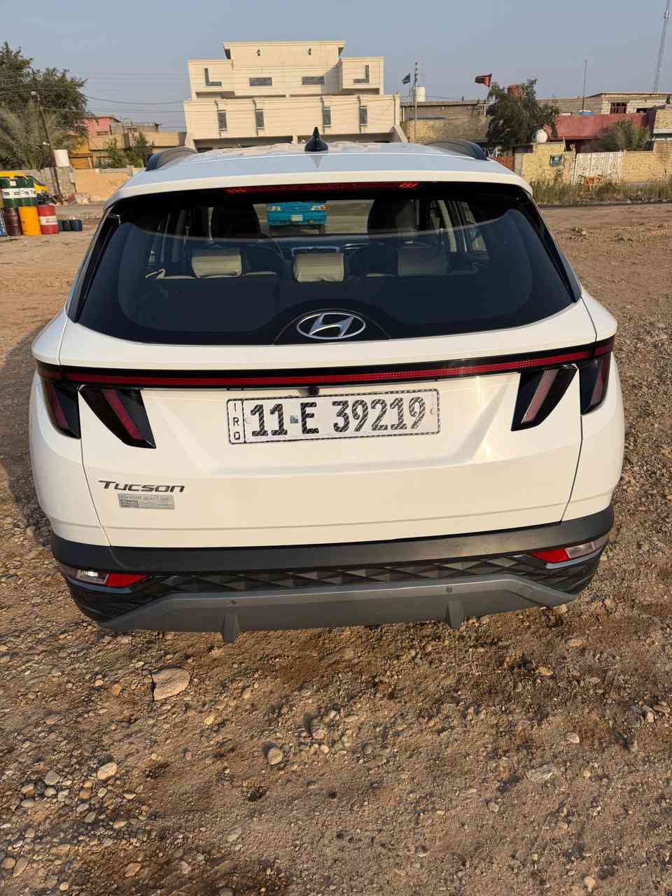 السلام عليكم للبيع توسان 2024 خليجي رقم بغداد
السياره فول مواصفات بدون بانوراما
مواصفات السياره 
1-بك لايت LED
2-واجهه اماميه فول زنون حساس امامي 
3-كامره خلفيه وحساس خلفي 
4-بصمه تشغيل عن بعد 
5 -مري كهرباء +اشاره في المري 
6-دخول ذكي 
7-كشنات كهربائي 
8-فول تحكم ستيرن 
9-مانع انزلاق + نضام تحكم اناره خارجيه 
10_دشبول ايباد +شاشه +شحن لاسلكي 
11- وضعيات قياده +مساعد نزول منحدرات 
12-هاند بريك كهرباء + اوتو هولد 
13 - نضام تشغيل كامره + تشغيل حساسات 
14 - بردات ابواب خلفيه + قطعتين تبريد ❄️
السيارة ماشيه 78 الف استخدام شخصي 
كفاله السياره/ بس بيها رصعات بسيطه وبارد اصبعين جوه قبق تانكي البانزين فقط… للاسفسار/ ***********
