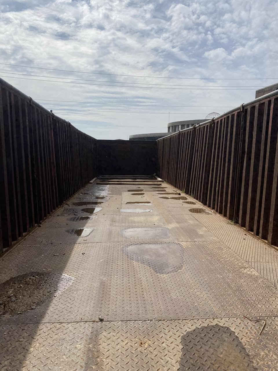 عربانه 2 دنگل مربع شانصي عراقي ١٦ مليم 
تول١٢/٥٠ تغم تاير جاهز 
عنوان اربيل          *********** بي واطساب
