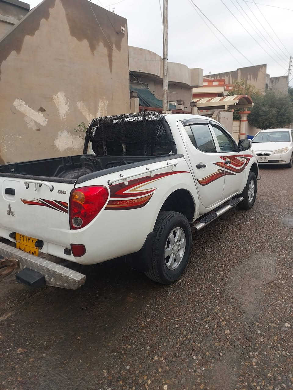 للبيع موديل ٢٠٠٧ فور ويل مكينة كاز استاركس بيه بخار بدون صرف سياره بدون صبغ بيه بس بارد رقم أربيل صدر أمامي والخلفي تايرات كلهم جديد سعر ٩٨ بيه مجال مكان سياره كركوك *********** واتساب
