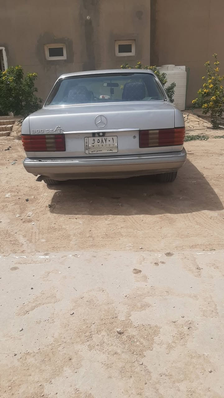 للبيع سياره مارسدس جامبو رئاسي موديل 1987 بغداد  كير و مكينة اثنين ونص بطه مكينه استوني شاده مال حاويه تخم تاير جديد السياره جاهزه ومنظومه مال غاز بيه شغاله 100/100 رقم موبايل *********** العنوان النجف الاشرف الكوفة حي ١٧ تموز السعر 46 ورقه وبيها مجال
