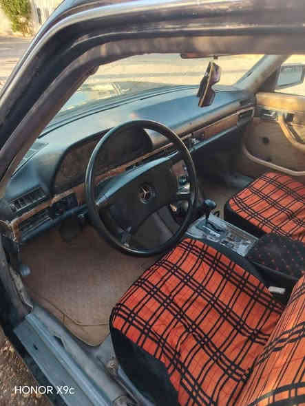 السلام عليكم مارسدس رئاسي موديل ٨١ رقم ميسان نكليزي بسمي محور كير ومحرك بطه جديد حداديه جديده تخم تاير السياره خير من الله ونصبتها حلوه السعر٣٥ وبيها مجال التصال ***********@ ***********واتساب  مكاني ميسان المجر
