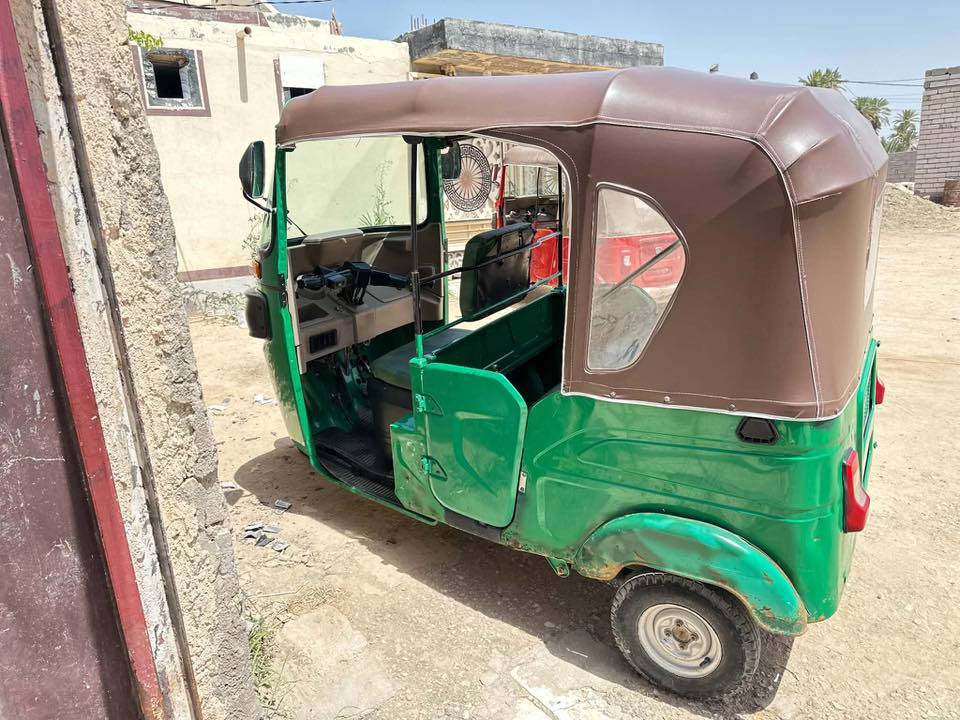 السلام عليكم 
تكتك للبيع 
مديل ٢١ شهر ١١
رقم نجف بسمي 
مكفول من ضربه وصبغ وتعمير 
حتى خياسات مامعمر 
مكينه مبدل بوشه وبستم فقط 
سعرهه ٧٦٠٠ مستعجل ع البيع
مكاني نجف خان النص 
***********

