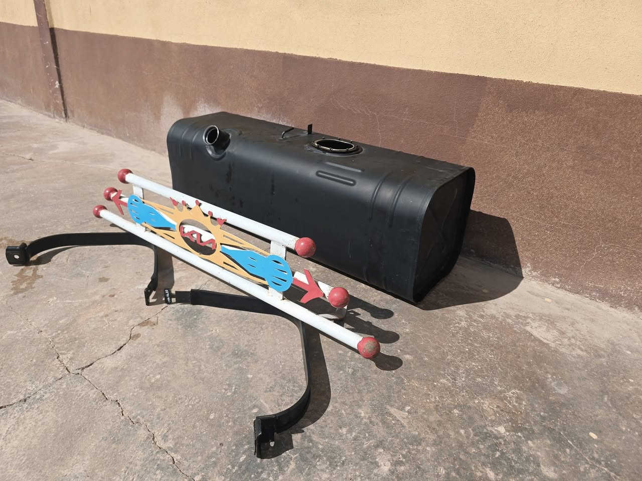 السلام عليكم  تانكي كيا حمل 60 لتر  ويا درع وقواعد جديد مابي لا شخط ولا زرف كدام العين موديله  2024 يرهم 4000 و2700 مكاني  قضاء البعاج سعر 75 وبمجال للشره اي استفسار اتصال على رقم ***********
