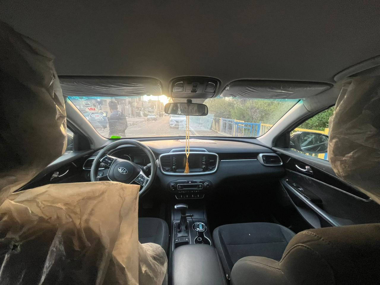 السلام عليكم كيا سورنتو 2020 لون حبري 💙
رقم شمالي اربيل 
صورة الحادث موضحه ادناه
بدون ايرباك بدون شاصي ( سليمات تماماً ) 
الموصفات اعتيادية 
نص فول 
محرك 4V سليم تماماً 
مكان السيارة بغداد / الحرية  📍
السعر : 157 🔴


**إذا كنت صاحب هذا الإعلان وتريد حذفه لأي سبب، رجاءا أرسل رسالة إلى الدعم الفني**