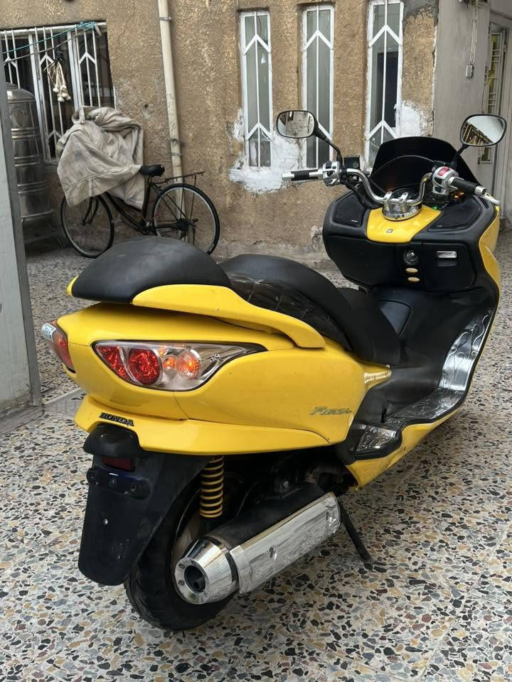 فورزه بصمه 0️⃣ 9️⃣ كرستال
جاهزه دراجه مابيهه نقص 
شلعه ومعدل كهربائيات شغاله 
اوياله ذهبيه افجوج ذهبيه علايم بلاديه
مكاني بغداد *********** السعر مليون وميه
