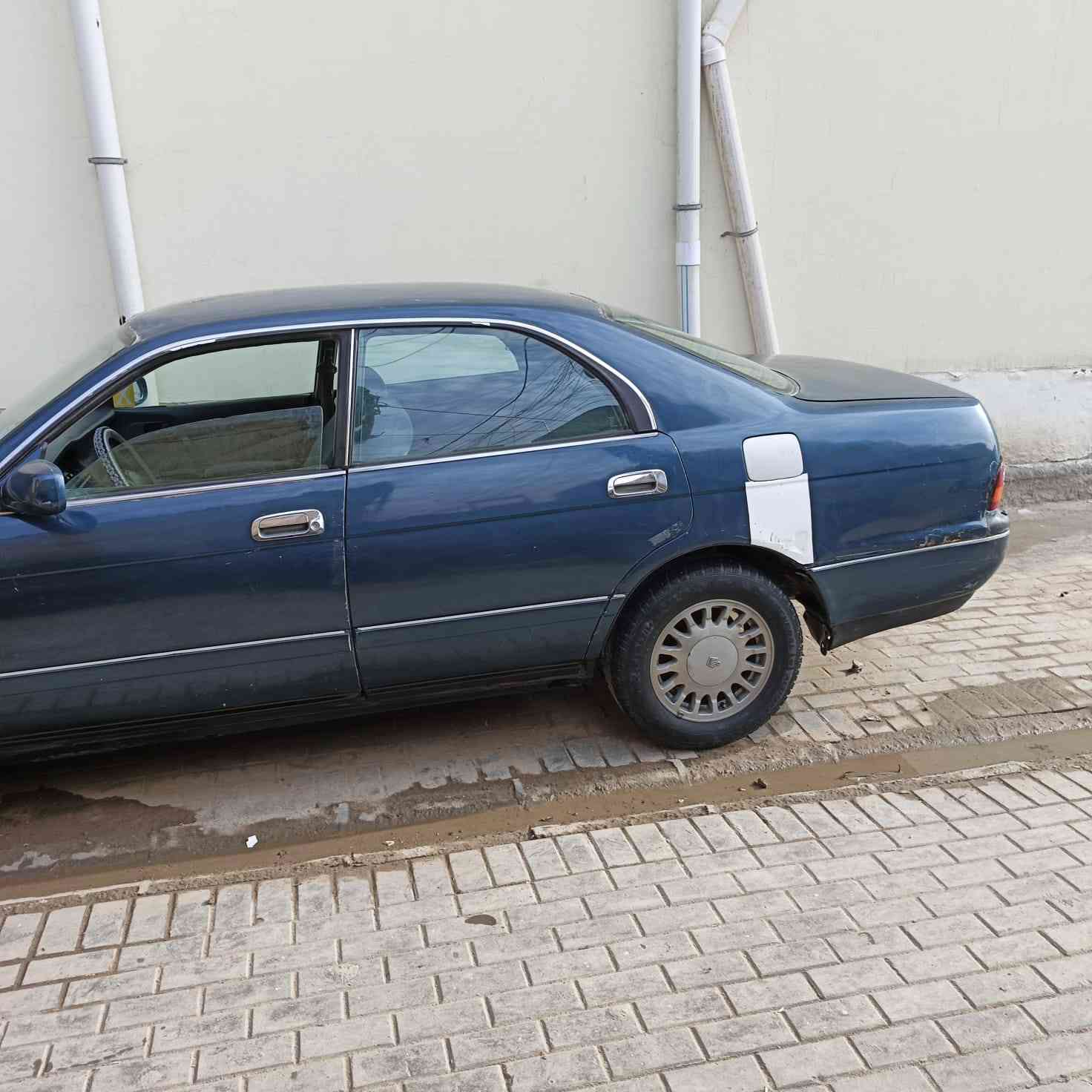 يا الله السلام عليكم بطه موديل 92 مكينه كير حداديه حلوه باتري حلوه السياره رقم جديد وراعيها بخور الزبير بالنسبه للسياره كفاله كصه ونقل والعيب الشرعي لا بيها ضربه سياره مصبوغ عام سعرها 36 بيها مجال للشراي المكان المعقل دور الهنديه قرب كليه شط العرب*********** البصرة, العراق
