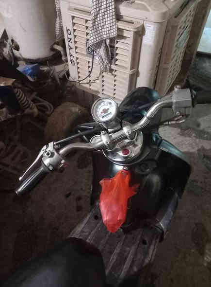 السلام عليكم دراجه عبد الحليم للبيع
الدراجه خير من الله ها او سلف او هندي شغاله الدراجه نضيفه
الرقم *********** مكان الدراجه بغداد
