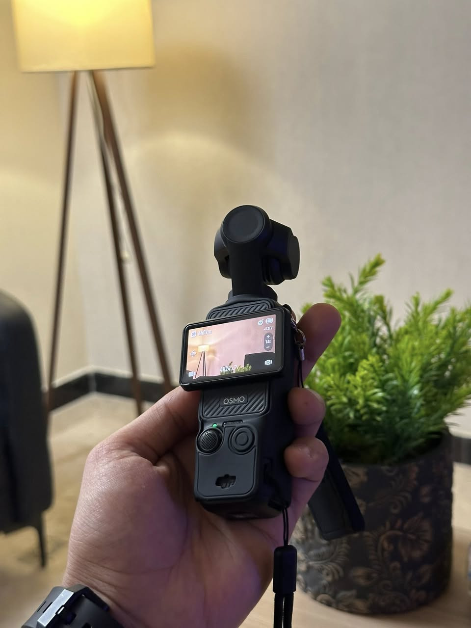 Dji osmo pocket 3
‎اخت الجديدة لزكاتها بعدها عليها
‎ممستخدمة غير كم مرة لوك نظيفة اذا بيها شخط تاخذها ابلاش
‎وياها رام 64 
‎وعدسة k&f الترا وايد
‎وحافظة مال K&f 
‎للبيع مكاني بغداد حي الجامعة
‎*********** فقط واتساااب
