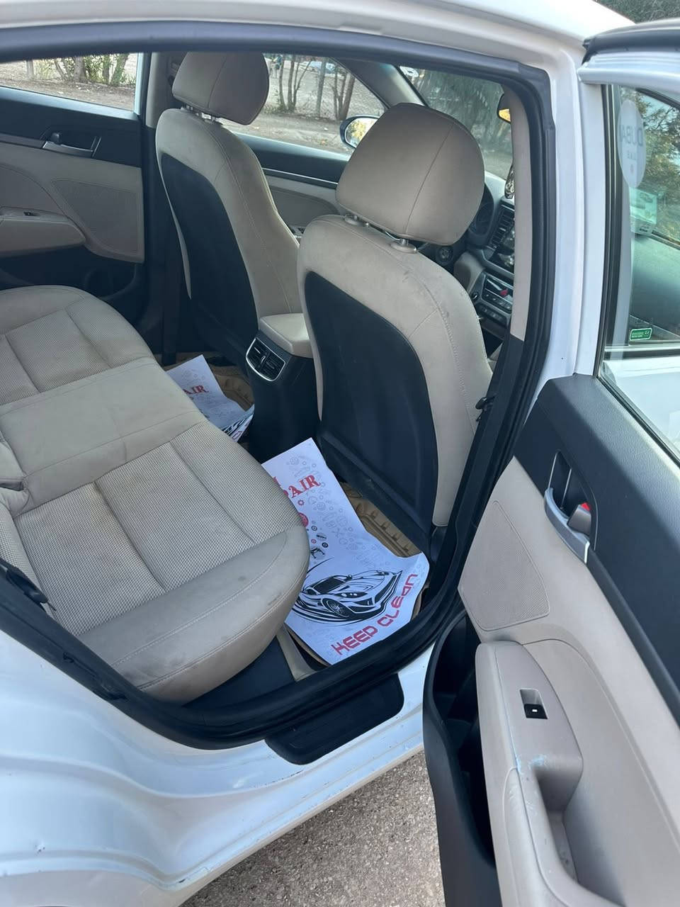 السلام عليكم للبيع انتره موديل 2017 خليجي نص فول تحكم ستيرن حساسات شاشه لمس مري شفط اشاير بلمري تبريد قطعتين رقم اربيل جديد بأسمي تريد وكاله تريد تحويل اني حاضر سياره جديده وخير من الله محرك 2000 دوش مقفوله من صبغ وتبديل مكان السياره بغداد السعر145 بيه مجال شي بصيط رقم الهاتف ***********
