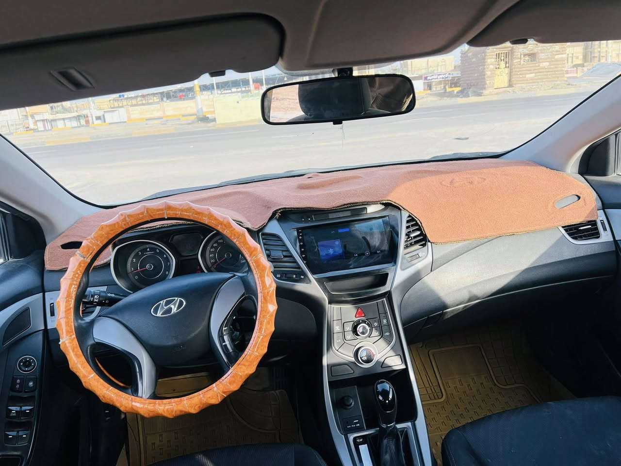 النترا 15خليجي 
محرك1800
بيها بارد جاملغ الامامي 
نص فول 
حداديه كرتون جاهزه السياره 
رقم مثنى مداور مباشر 
السعر 130$وبيها مجال 
الاستفسار اكثر ***********
مكان السماوه السوير
