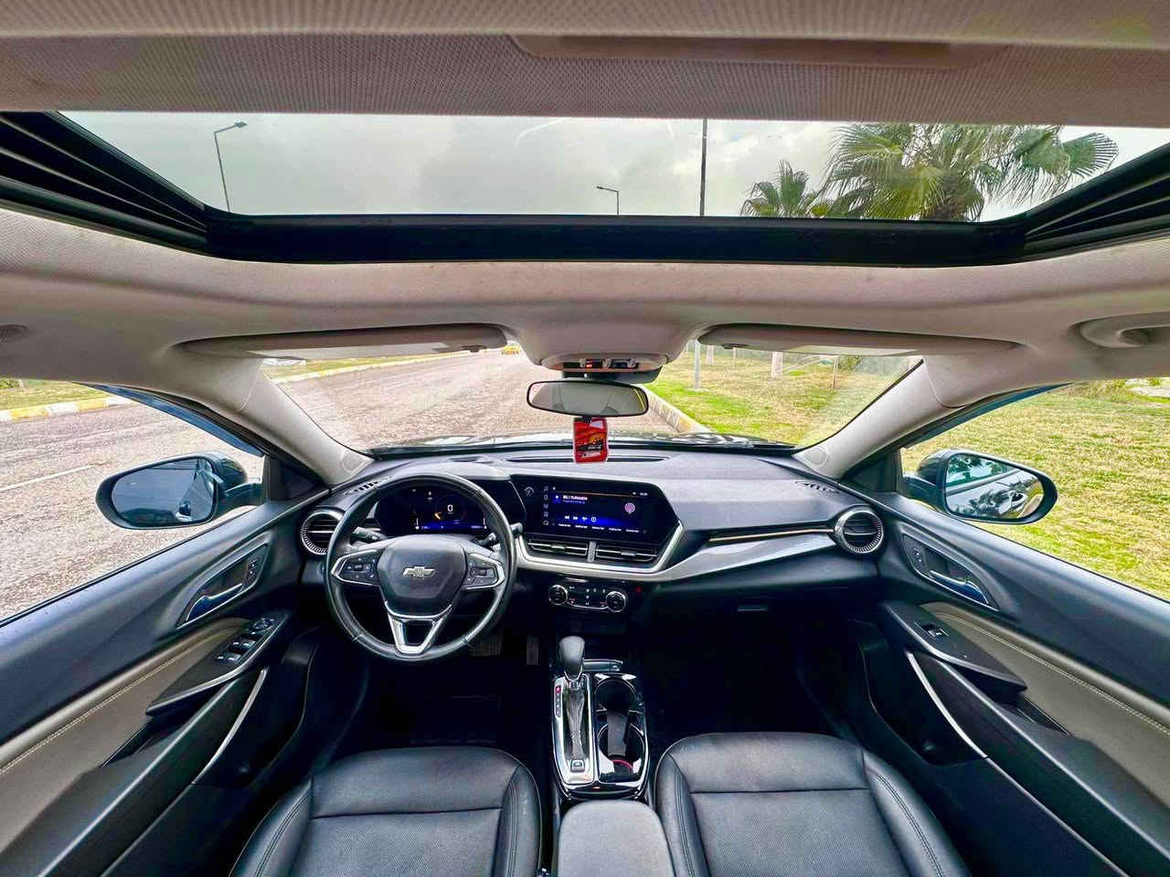 سلام عليكم ورحمه الله وبركاته 
1- للبيع فقط 
2-نوع السيارة ( شوفر ليت تراكس ) 
3- عداد مشي ( 19Km) 
4- مواصفات السيارة ( ACTIV)واحد ع واحد 
5- فتحه (كشن هيتر ) استيرن هيتر تشغيل عن بعد 
6- ضرر سياره مرفوقه مع صور بيها 4 قطع صبغ  بس ابيعها صبغ عام شرط بدون شواصي شرط بدون دواخل 
7- مكان سياره كركوك 
8 - سعر 120 ورقه بي مجال 
9-سنويه نافذة لغاية 2031
 10- موديل السياره 2024
11-للتفاصيل أكثر اتصل ***********. كركوك, العراق
