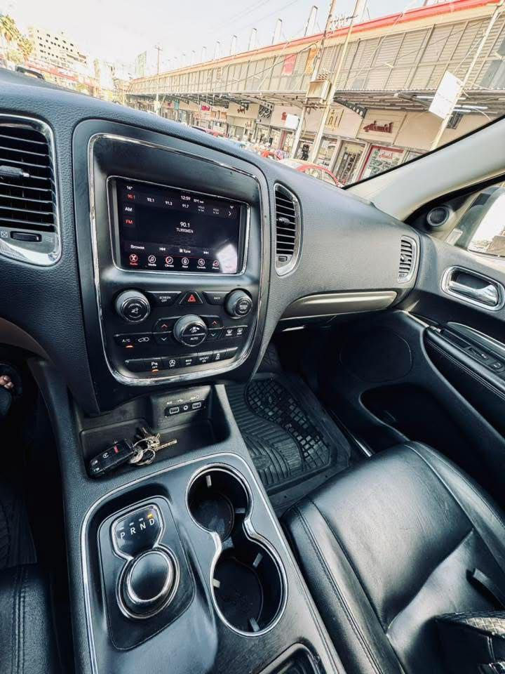 دورانكو موديل 2017 مواصفات   gt معروف مواصفات   سيارة داخل عراق كلين. بس بلعراق صاير قبغ صندوق صبغ. يعني قطعة وحدة صبغ. سارة بأسمنا جديدة سيارة. مكان سيارة كركوك. 
سعر سيارة 230 
***********
